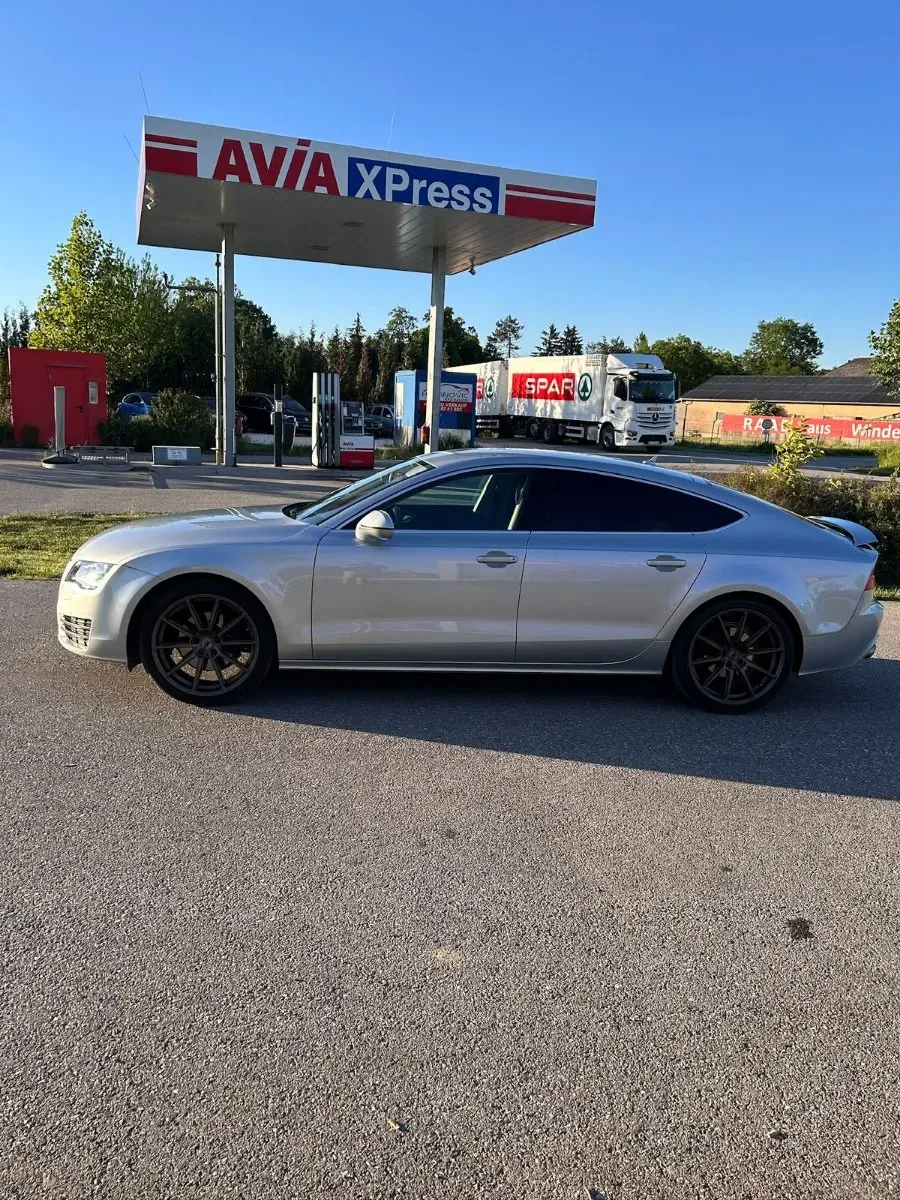 Audi A7 2011 photo 3