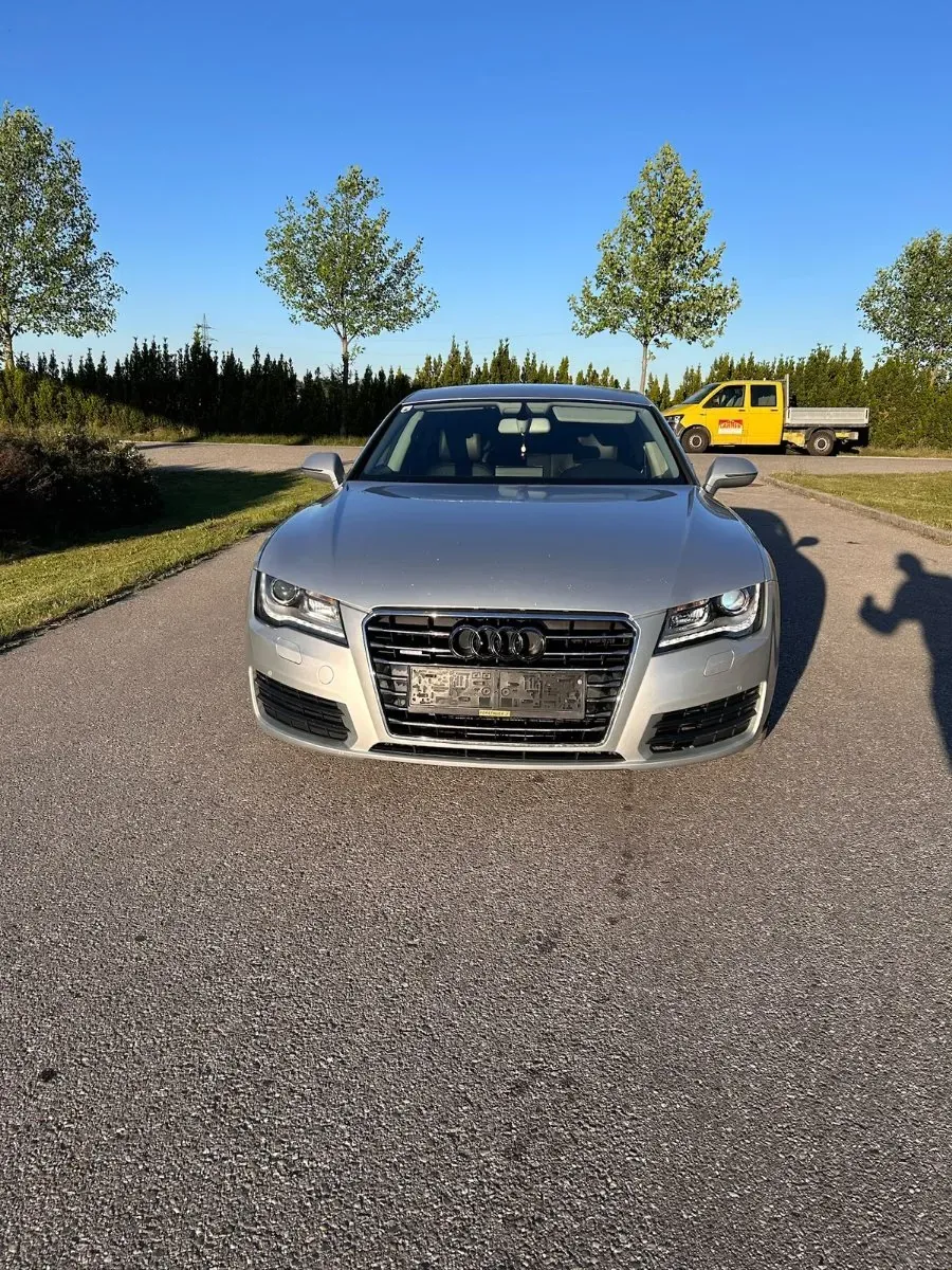 Audi A7 2011 photo 2