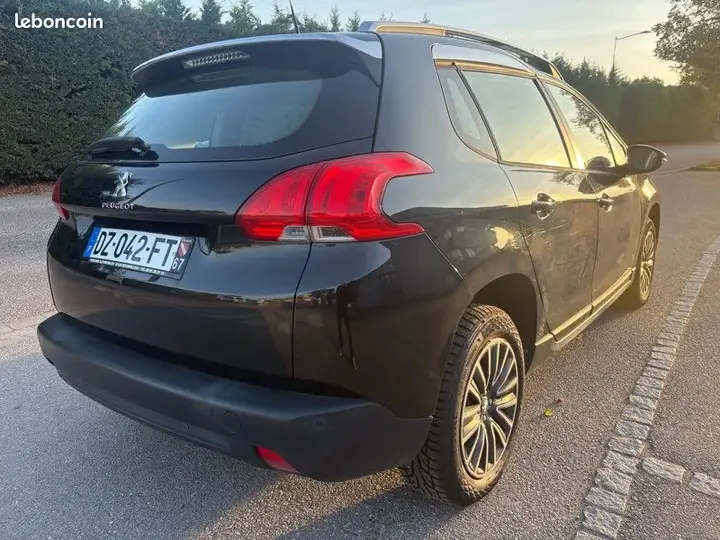 Peugeot 2008 2016 photo 2