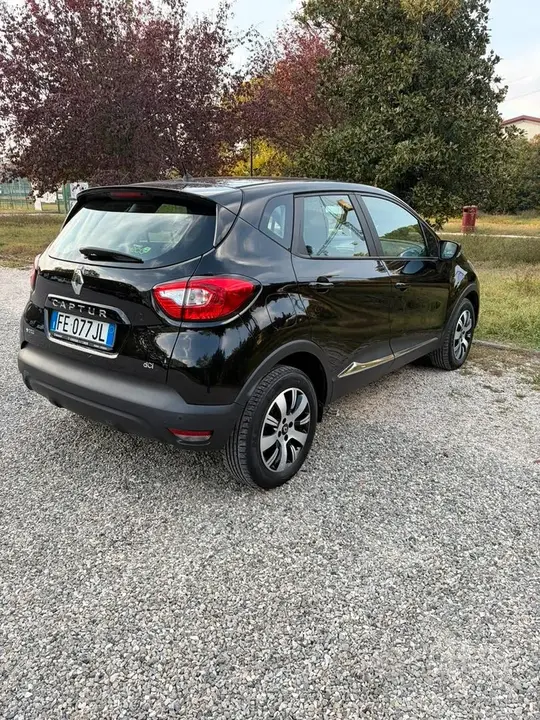 Renault Captur 2016 photo 2