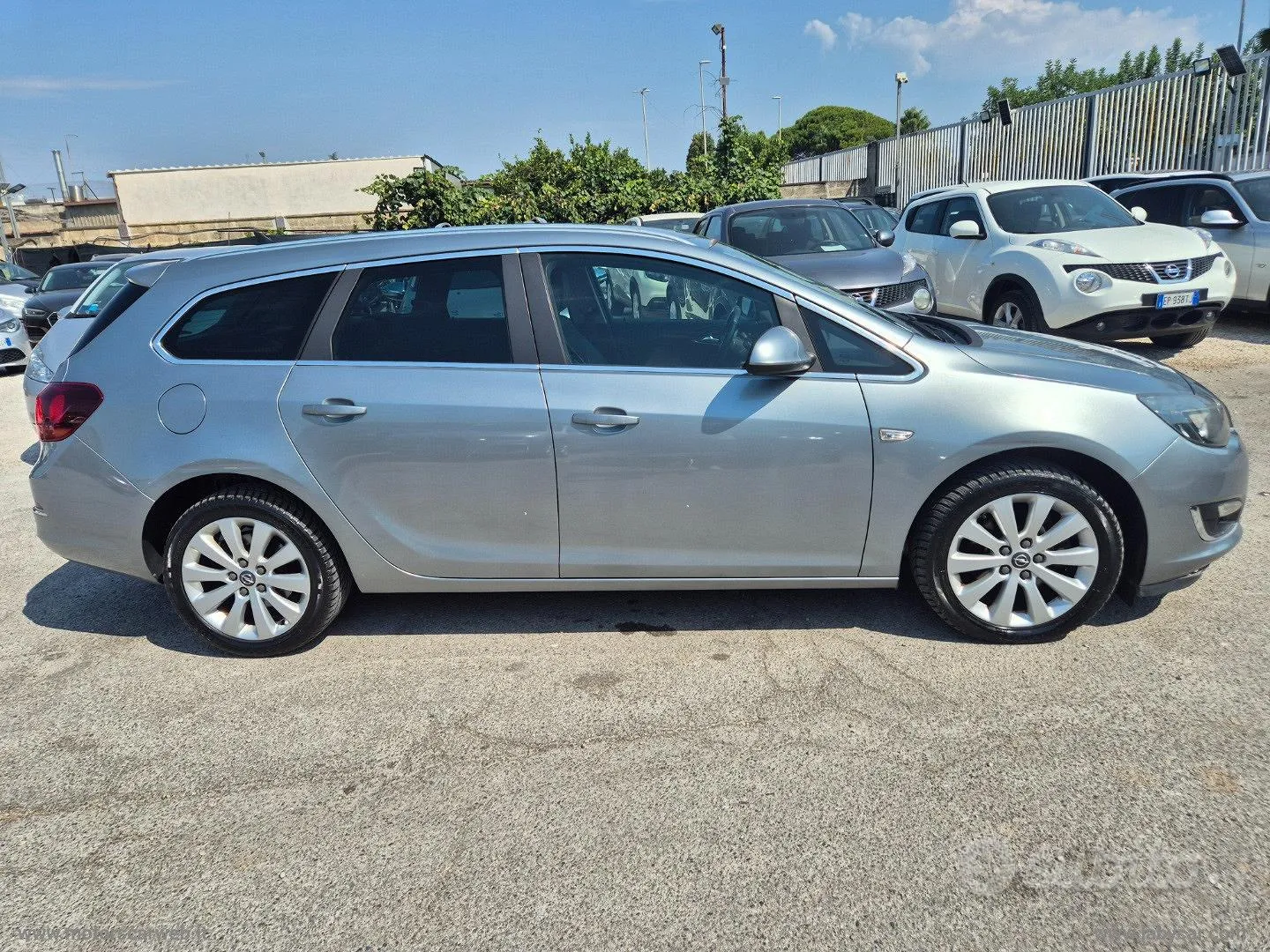 Opel Astra 2013 photo 5