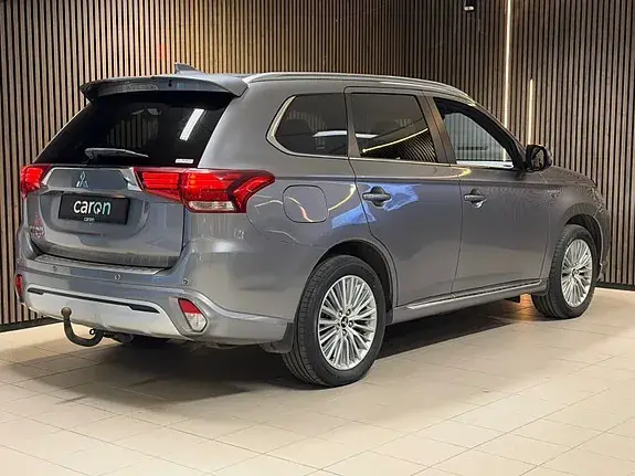 Mitsubishi Outlander 2020 photo 2