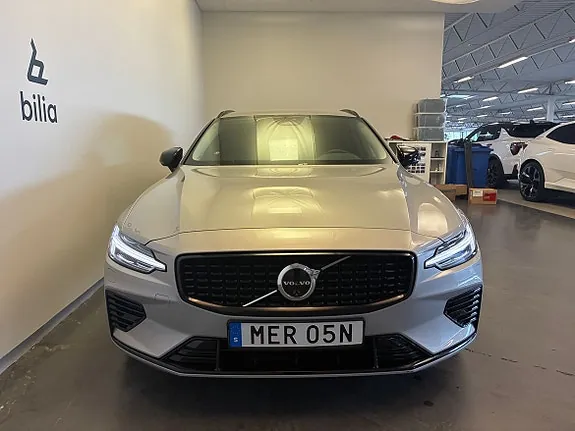 Volvo V60 2025 photo 2