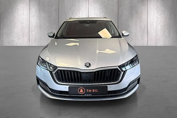 Skoda Octavia 2021 photo 2