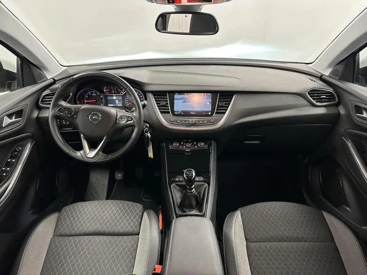 Opel Grandland X 2021 photo 2