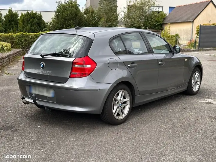 BMW Série 1 2011 photo 2