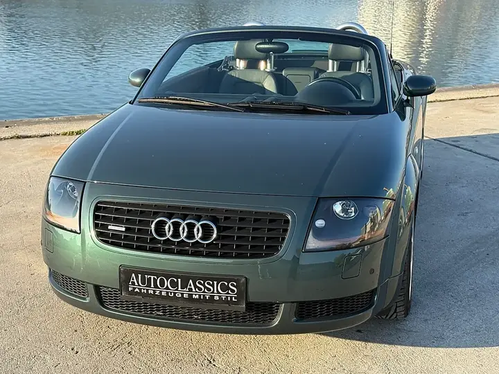 Audi Tt 2001 photo 2