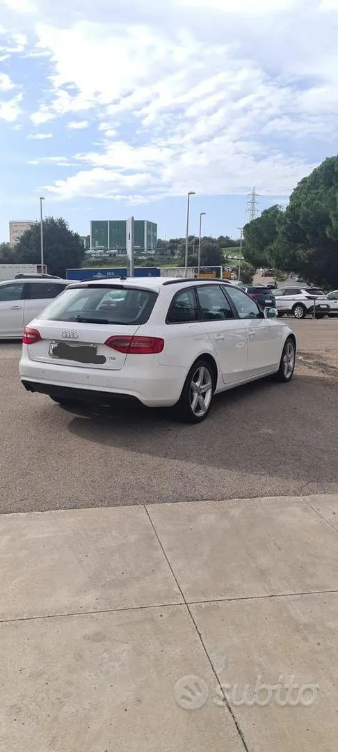 Audi A4 2012 photo 4