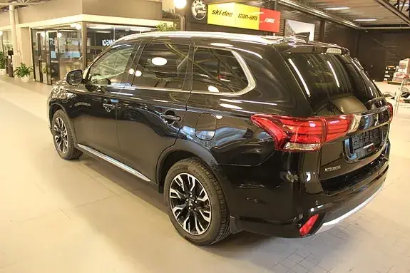 Mitsubishi Outlander 2017 photo 3