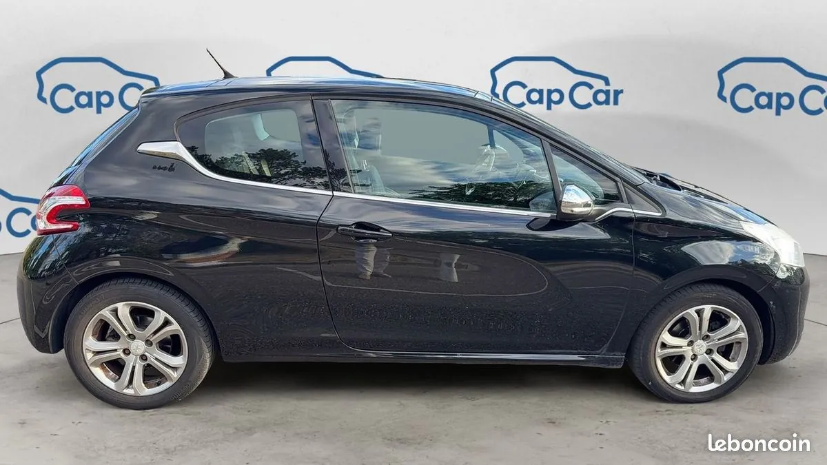 Peugeot 208 2013 photo 4