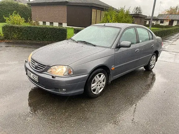 Toyota Avensis 2002 photo 3