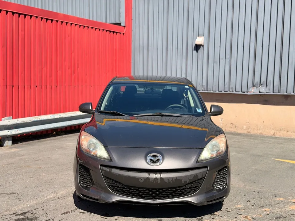 Mazda 3 2013 photo 2