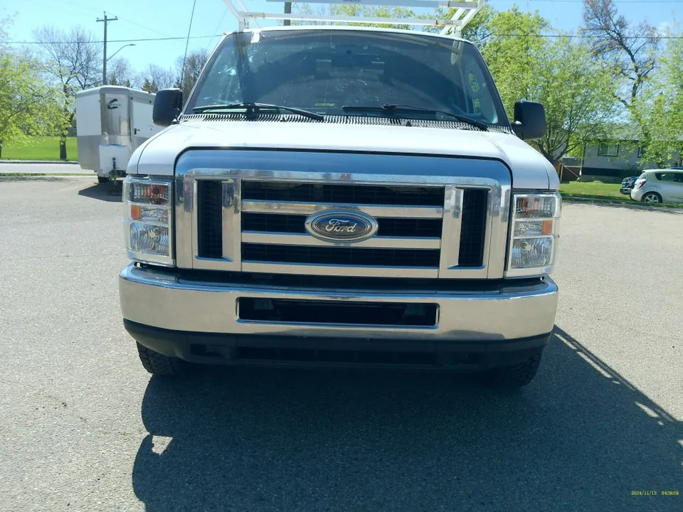 Ford E-Series Van 2012 photo 5