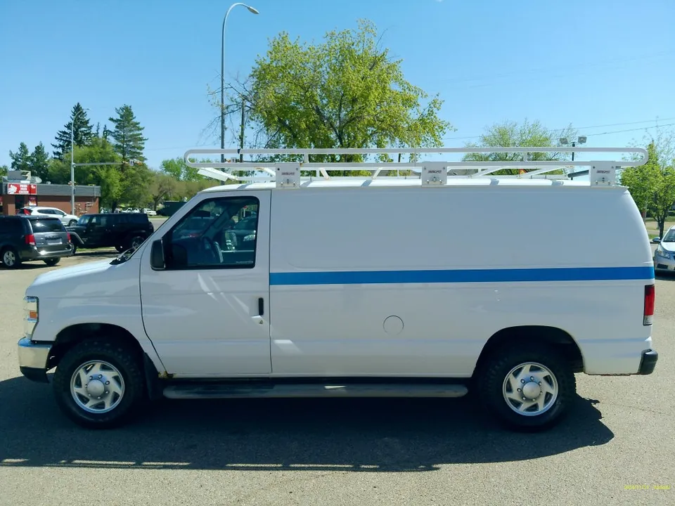 Ford E-Series Van 2012 photo 3