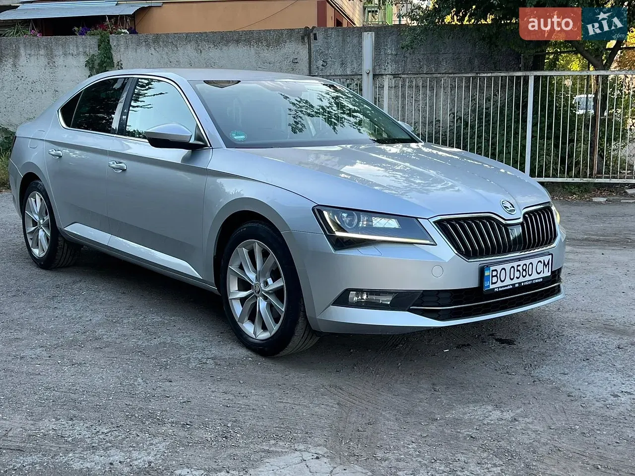 Skoda Superb 2015 photo 3