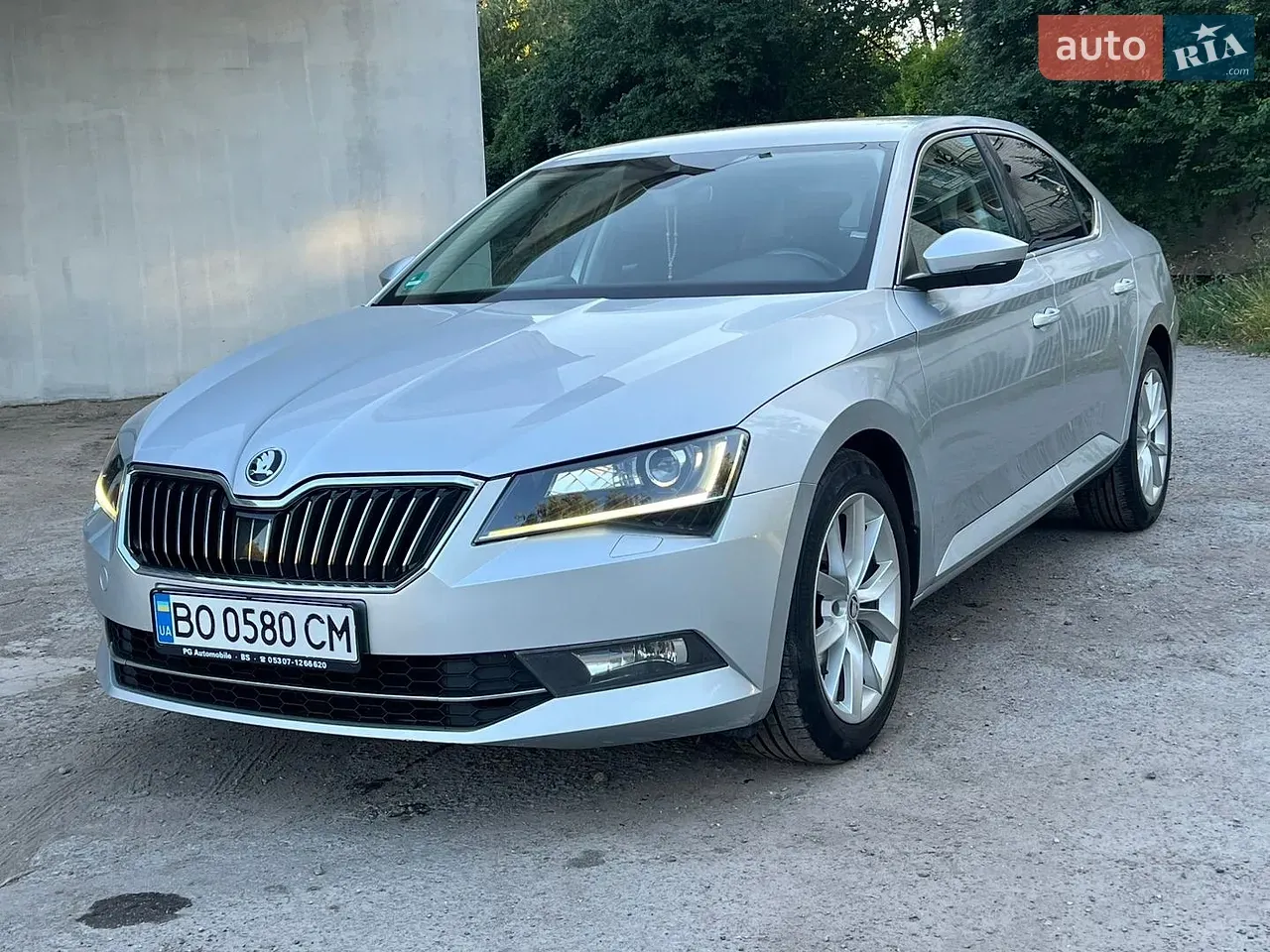 Skoda Superb 2015 photo 4
