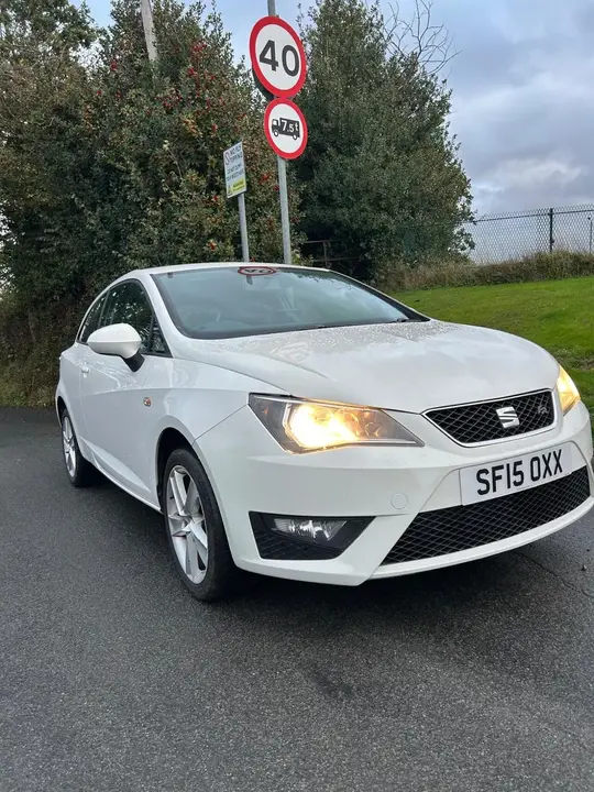Seat Ibiza 2015 photo 3