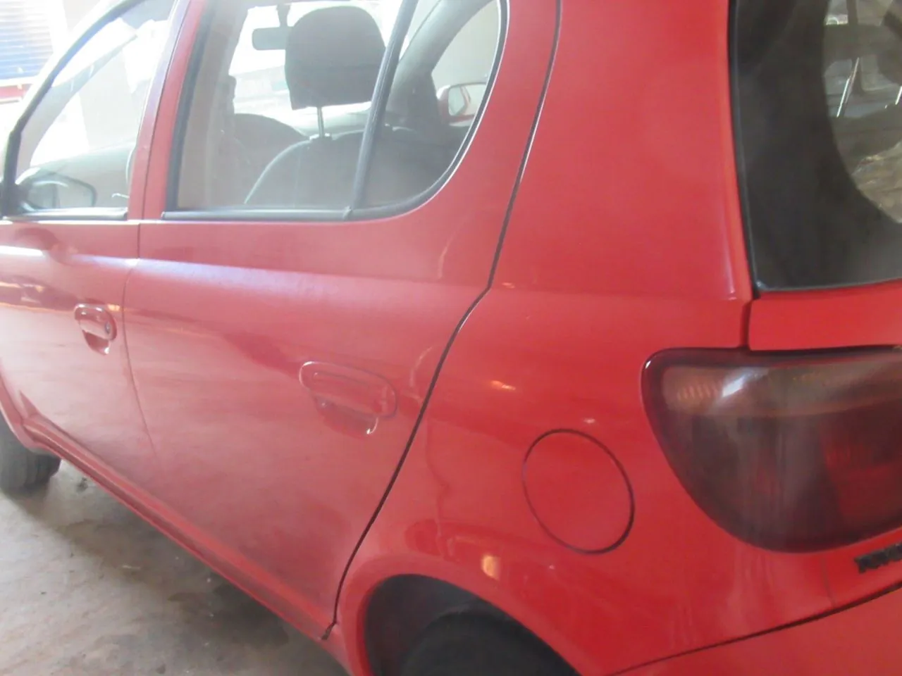 Toyota Yaris 2004 photo 4