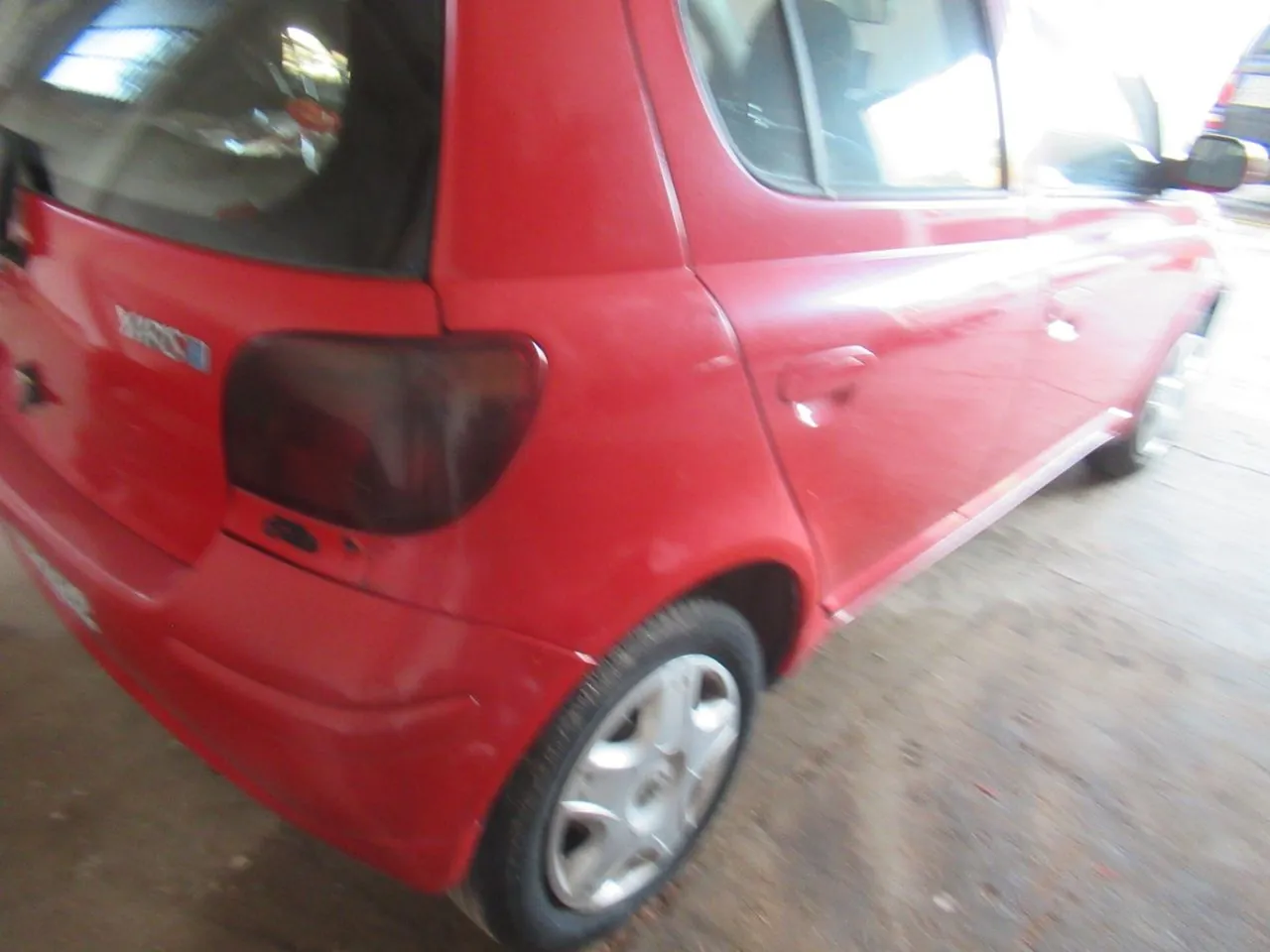 Toyota Yaris 2004 photo 2