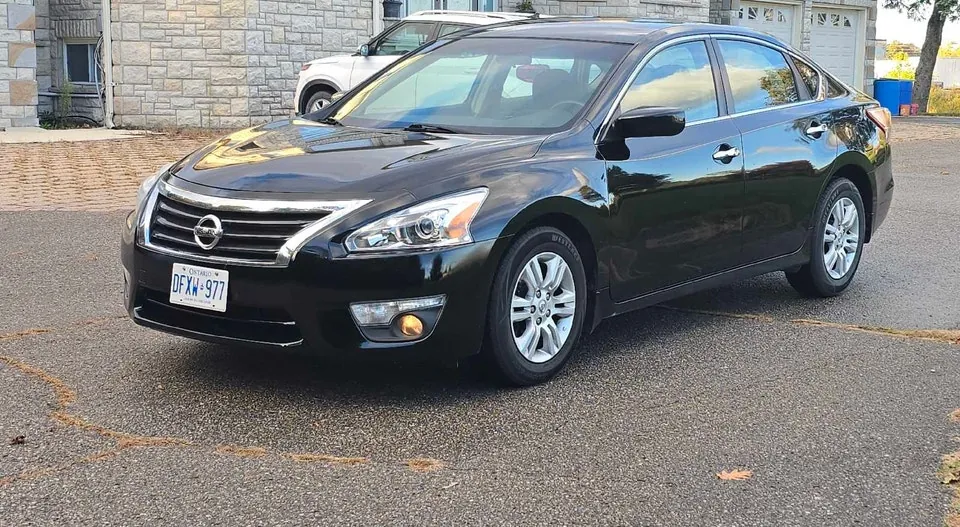 Nissan Altima 2013 photo 2