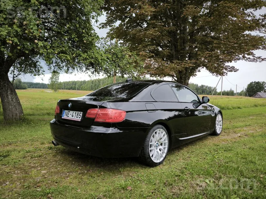 BMW 325 2010 photo 5