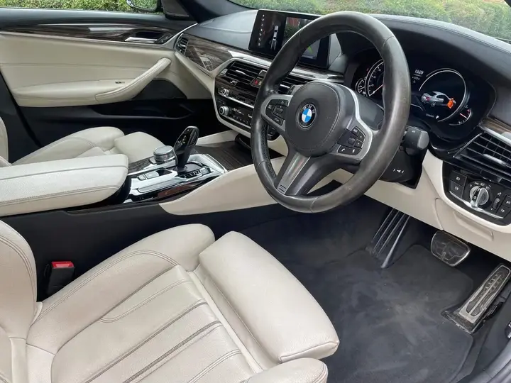 BMW 5 Series 2017 photo 4