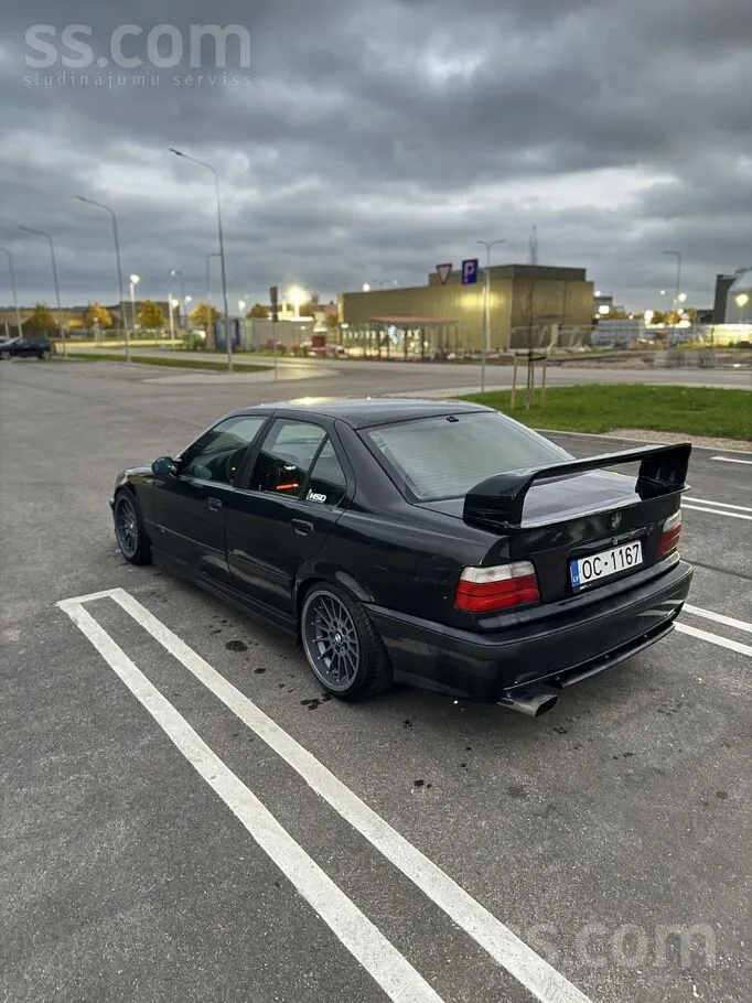BMW E36 1995 photo 3