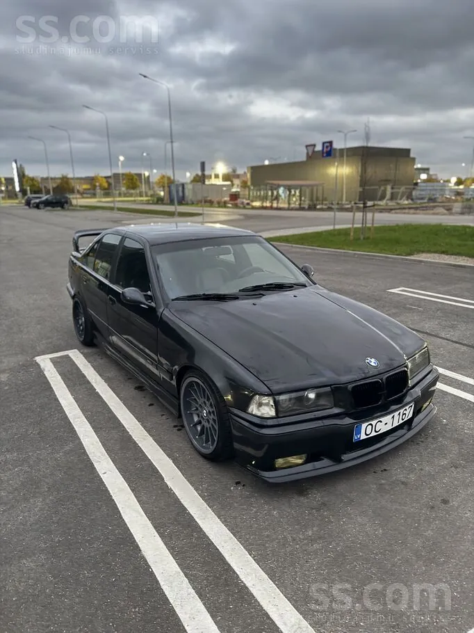 BMW E36 1995 photo 2
