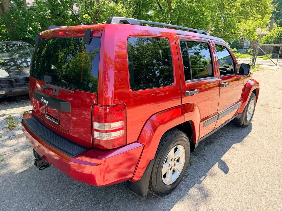 Jeep Liberty 2010 photo 5