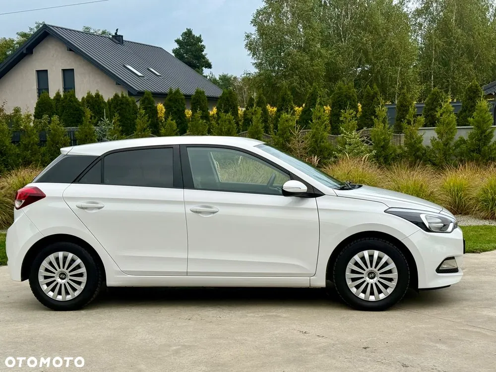 Hyundai I20 2017 photo 3