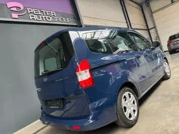 Ford Tourneo Courier photo 4