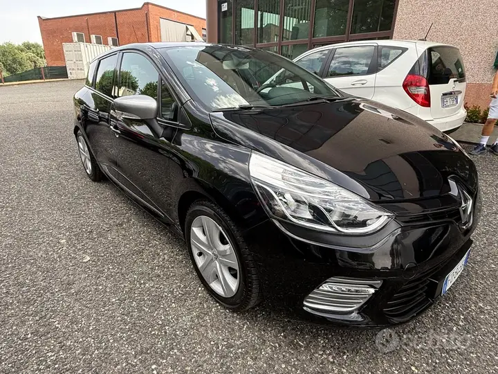 Renault Clio 2016 photo 2