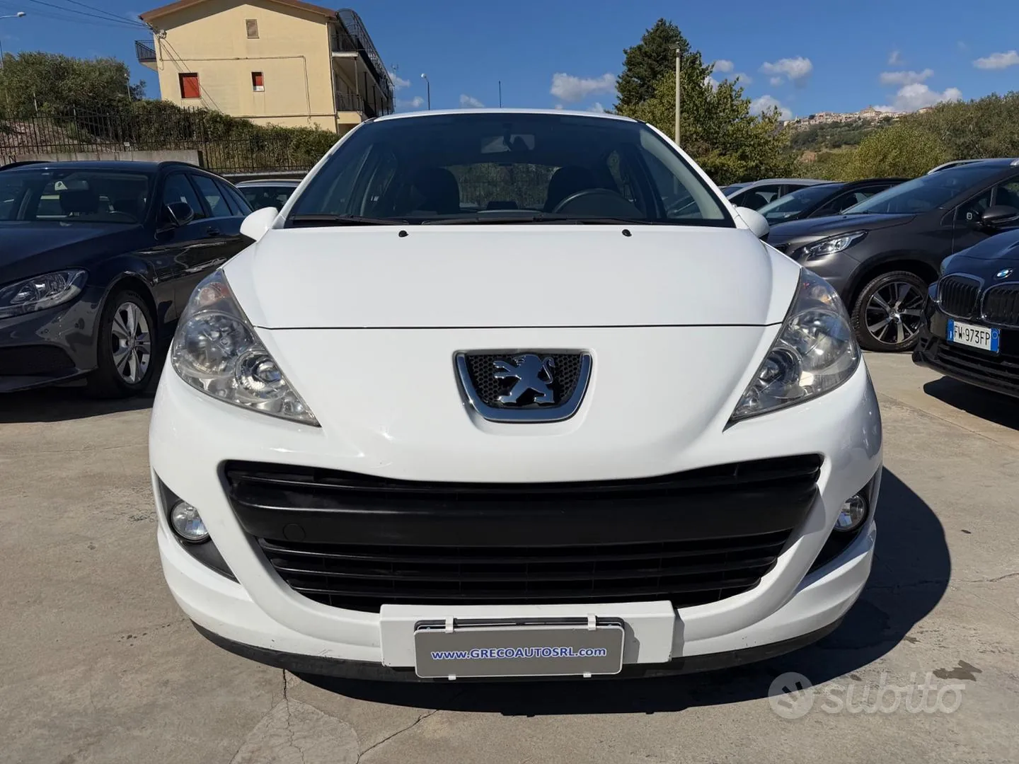 Peugeot 207 2011 photo 3