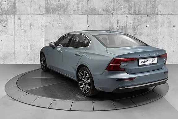 Volvo S60 2023 photo 5