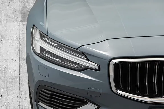 Volvo S60 2023 photo 3