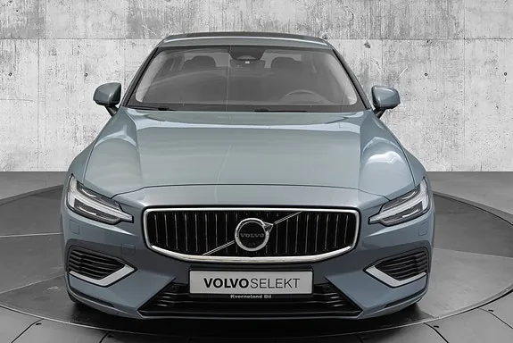 Volvo S60 2023 photo 4