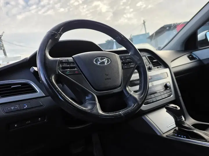 Hyundai Sonata 2016 photo 3