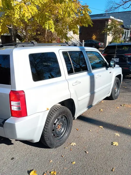 Jeep Patriot 2010 photo 3