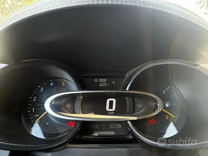 Renault Clio 2015 photo 5