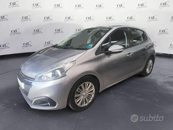 Peugeot 208 2019 photo 2