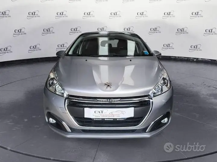 Peugeot 208 2019 photo 3