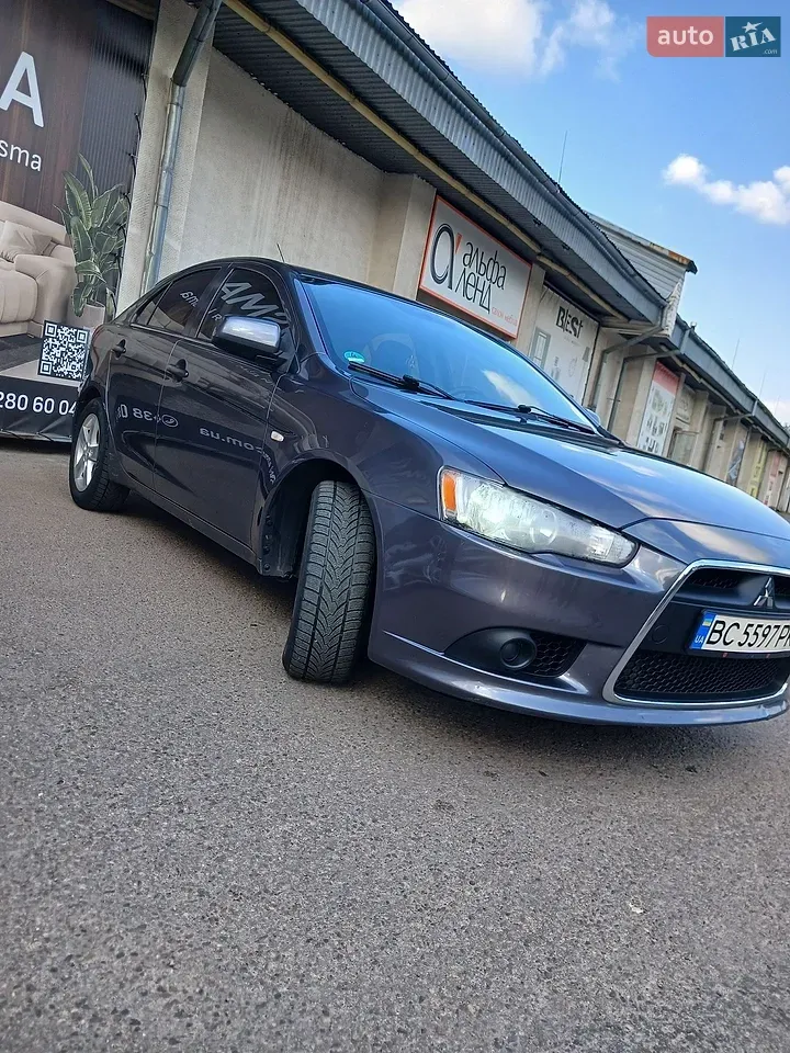 Mitsubishi Lancer