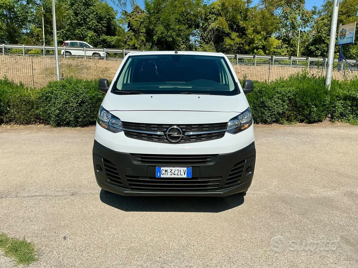 Opel Vivaro 2023 photo 2