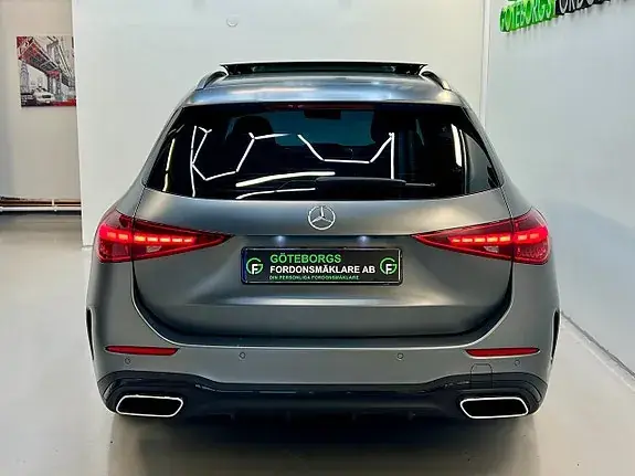Mercedes-Benz C 300 2023 photo 4