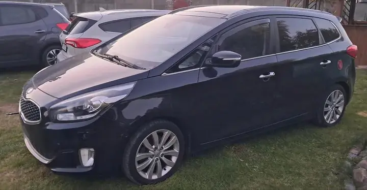 Kia Carens