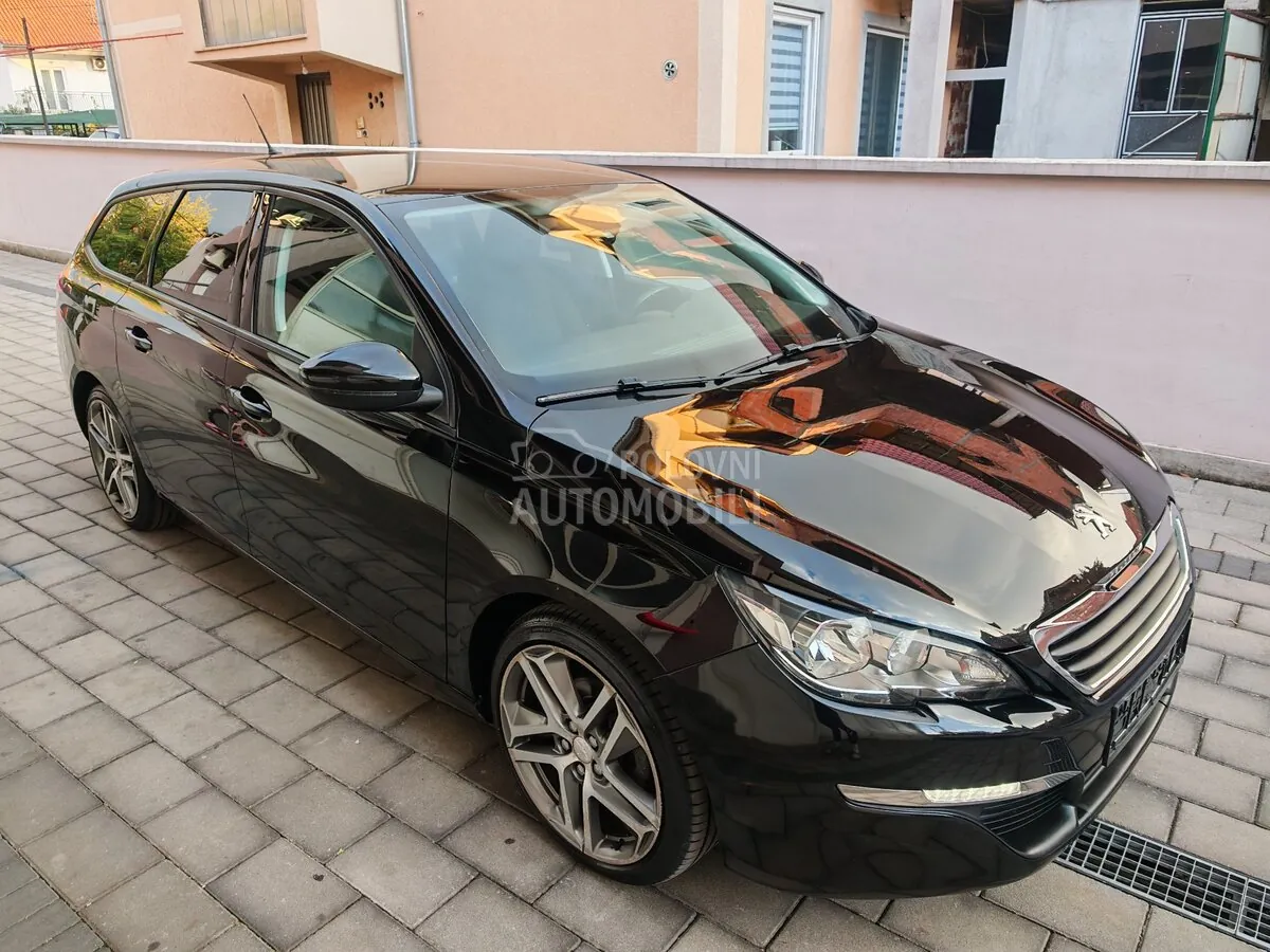 Peugeot 308 2015 photo 4