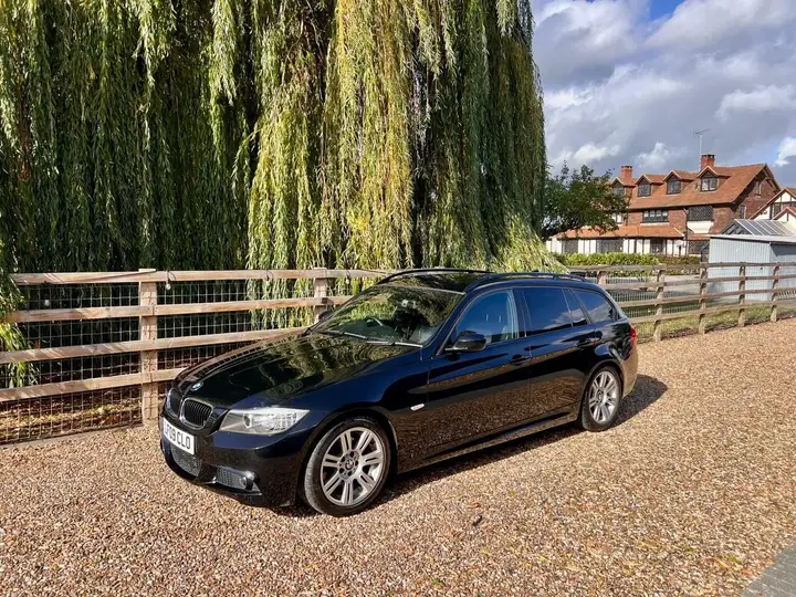 BMW 3 Series 2009 photo 3