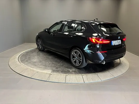 BMW 118I 2024 photo 3
