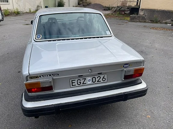Volvo 244 1977 photo 3