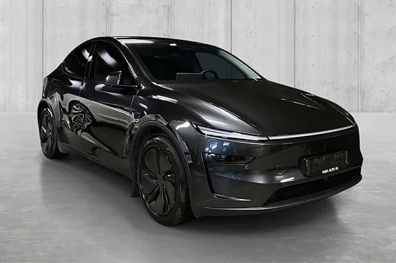 Tesla Model Y 2025 photo 2